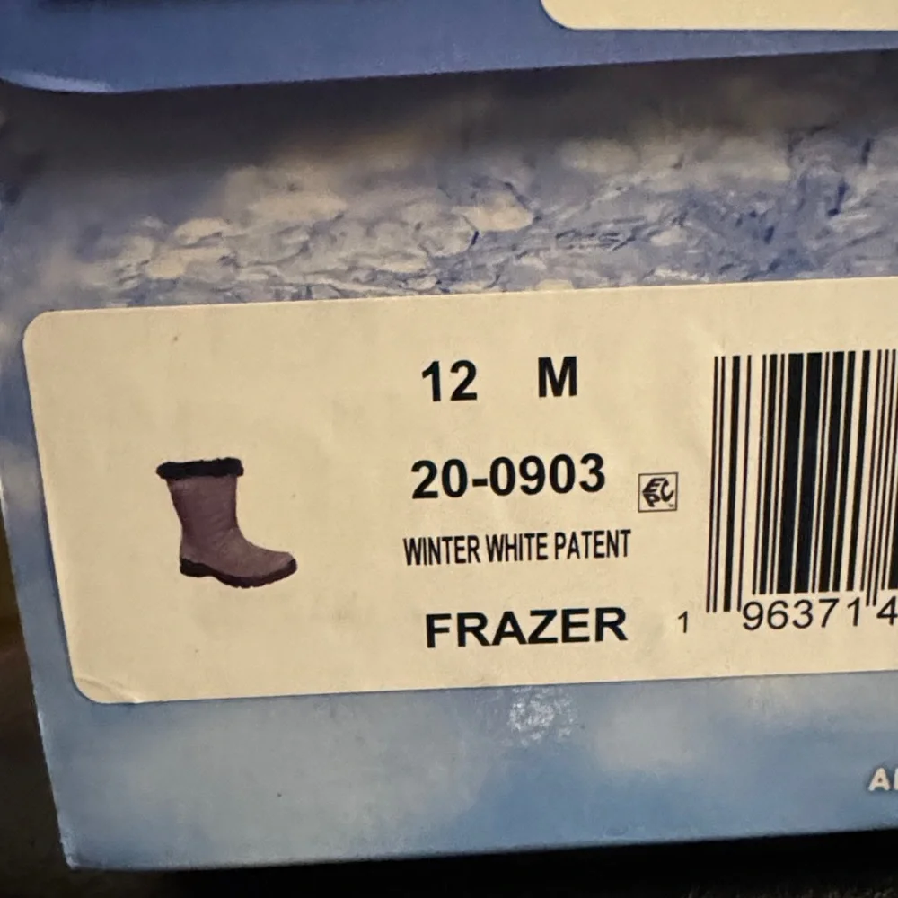 Easy Street SIZE 12 Women's Frazer Slip Resistant and Waterproof Side Zip Boots